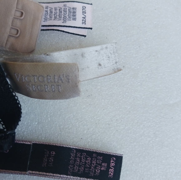 VICTORIA SECRET + PINK Lace and Smooth Finish Bra Set of 3 Bras - Picture 3 of 3